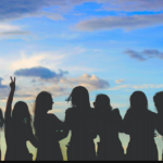 Mujeres bajo el mismo cielo