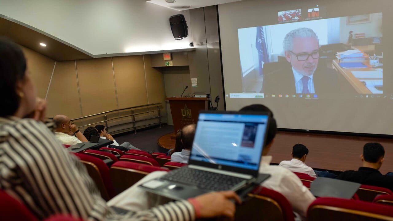 Marco M. Alemán, subdirector General de la OMPI, dictó la charla inaugural vía Zoom.