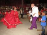AKUENTAJUI celebra 25 Años: El Festival Internacional de Cuenteros inició con el Carnaval del Cuento...