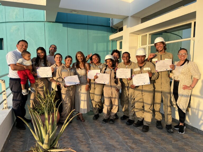 Escuela Taller La Guajira exalta a 10 egresados por participar en la construcción de su nueva infraestructura educativa