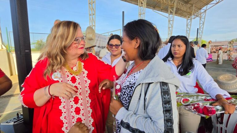 Bienestar Familiar exalta a docentes wayuu y anuncia beneficios para más de 18.000 vinculados en La Guajira
